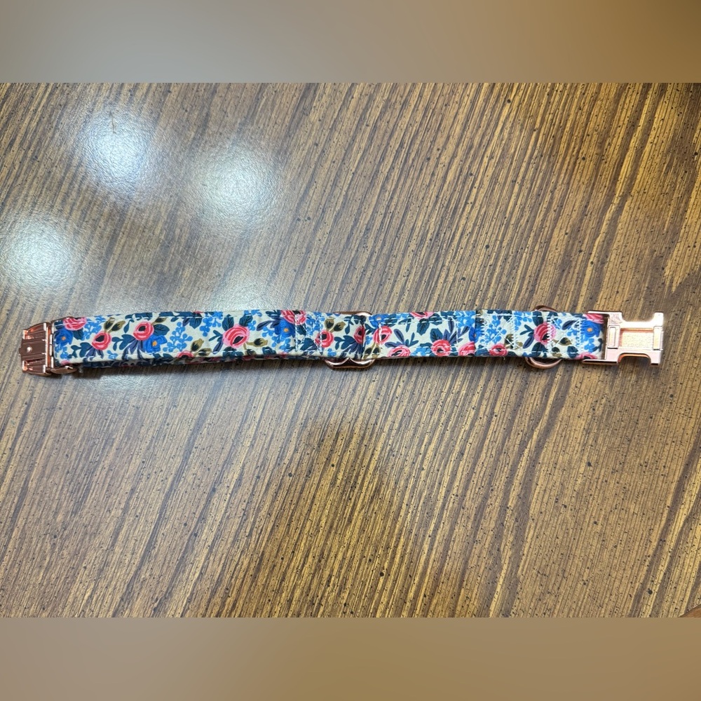 NWT Pack Leashes Blue Floral Rosé Pattern Dog Collar Size Medium - Picture 3 of 4
